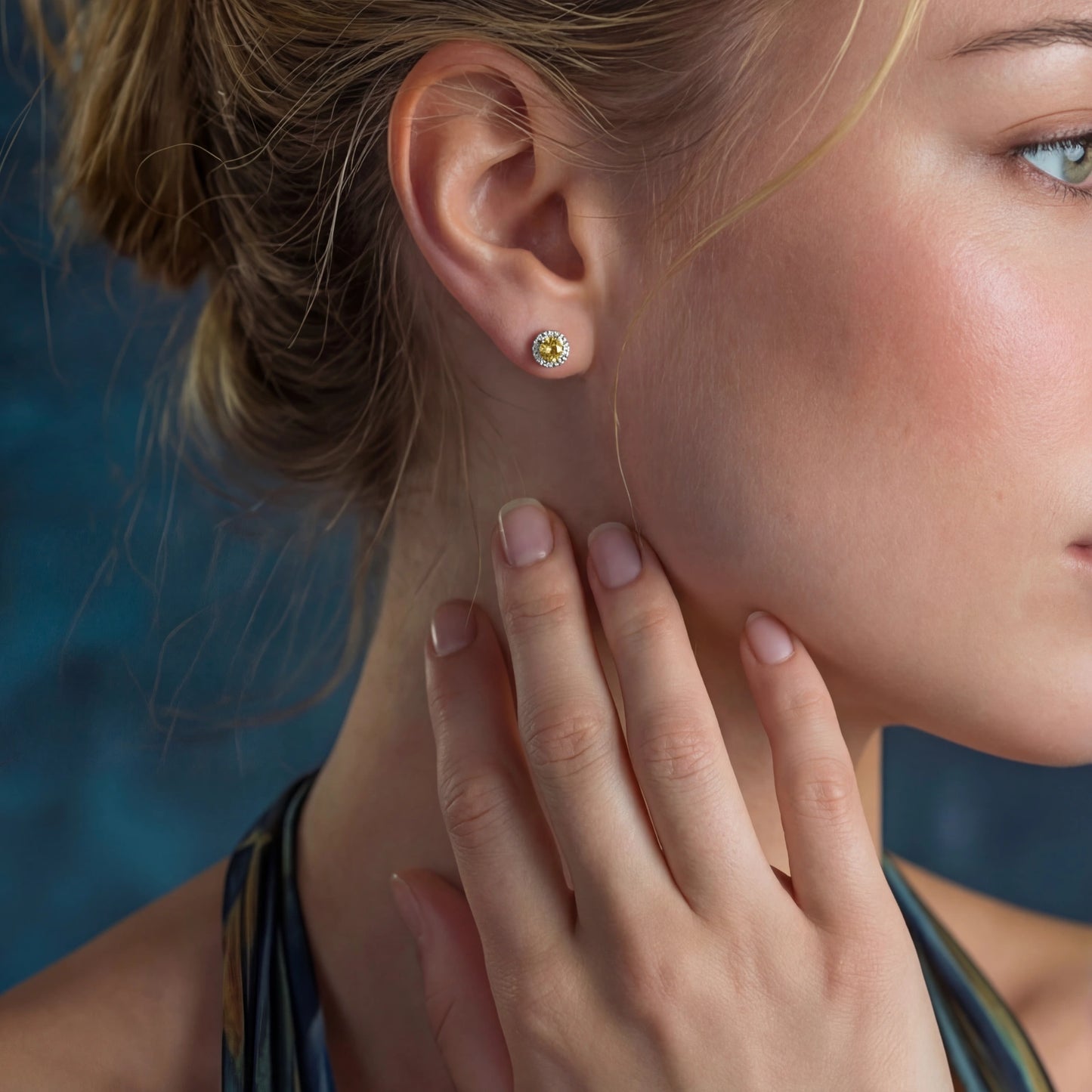 Orecchini a Lobo Alone Raggiante con moissanite gialla — confezione regalo Fiora Boutique
