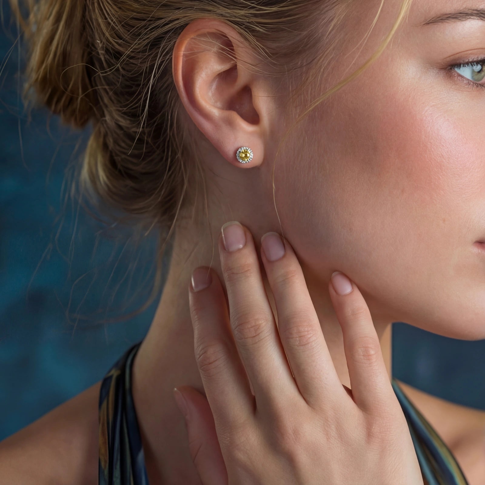 Orecchini a Lobo Alone Raggiante con moissanite gialla — confezione regalo Fiora Boutique