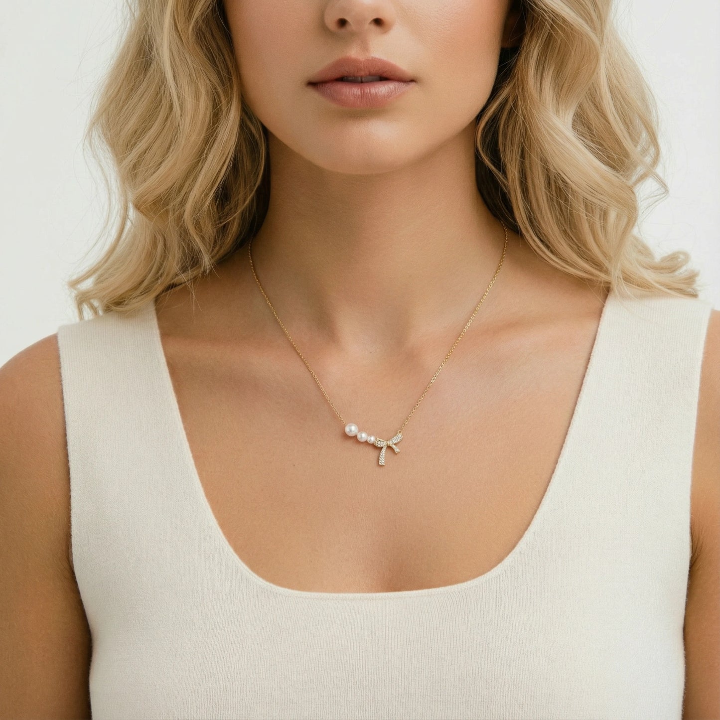 Collana Sogni Fiocco di Perle con fiocco di cristalli e perle bianche — confezione regalo Fiora Boutique
