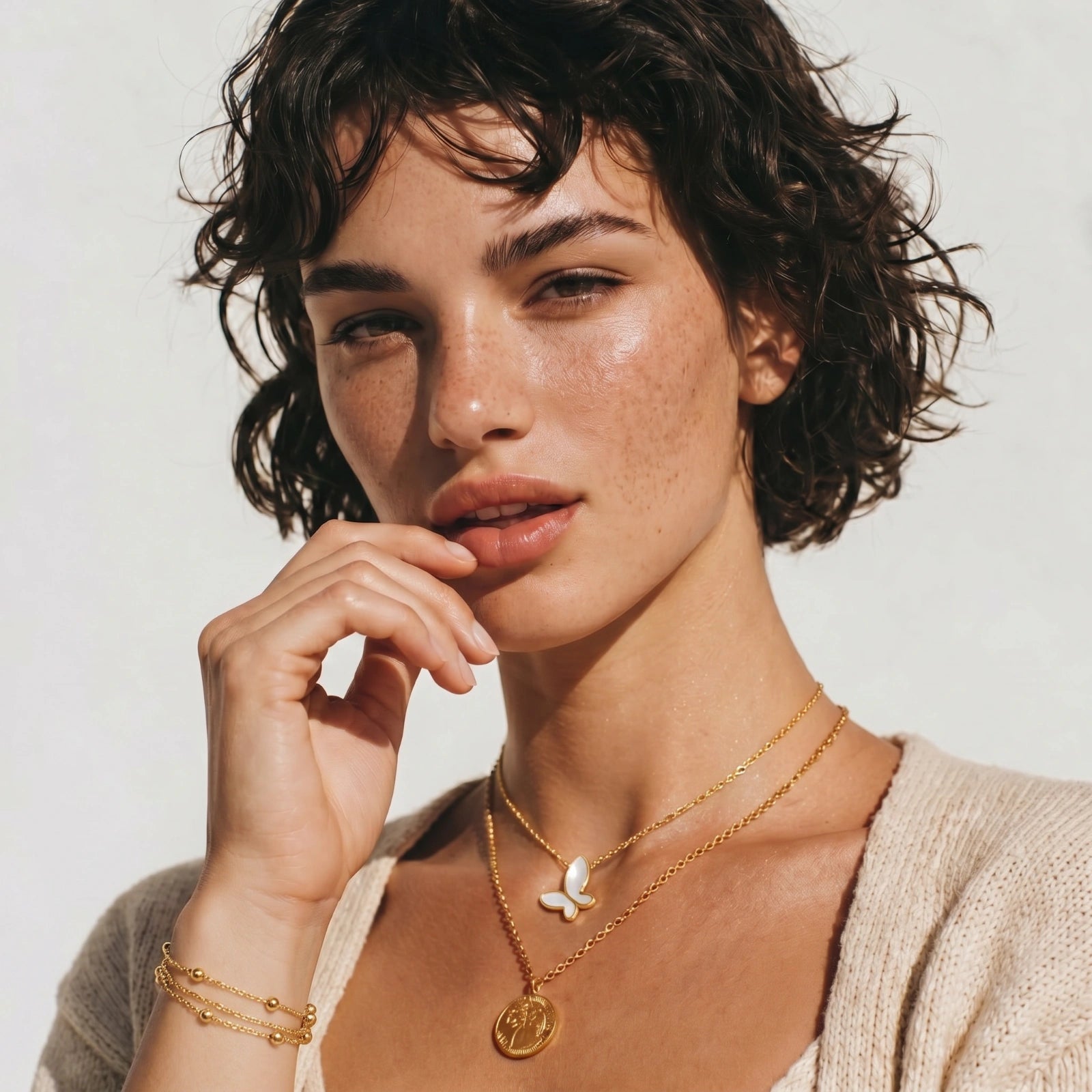 Bracciale Orbita Dorata a tre fili con sfere dorate — confezione regalo Fiora Boutique