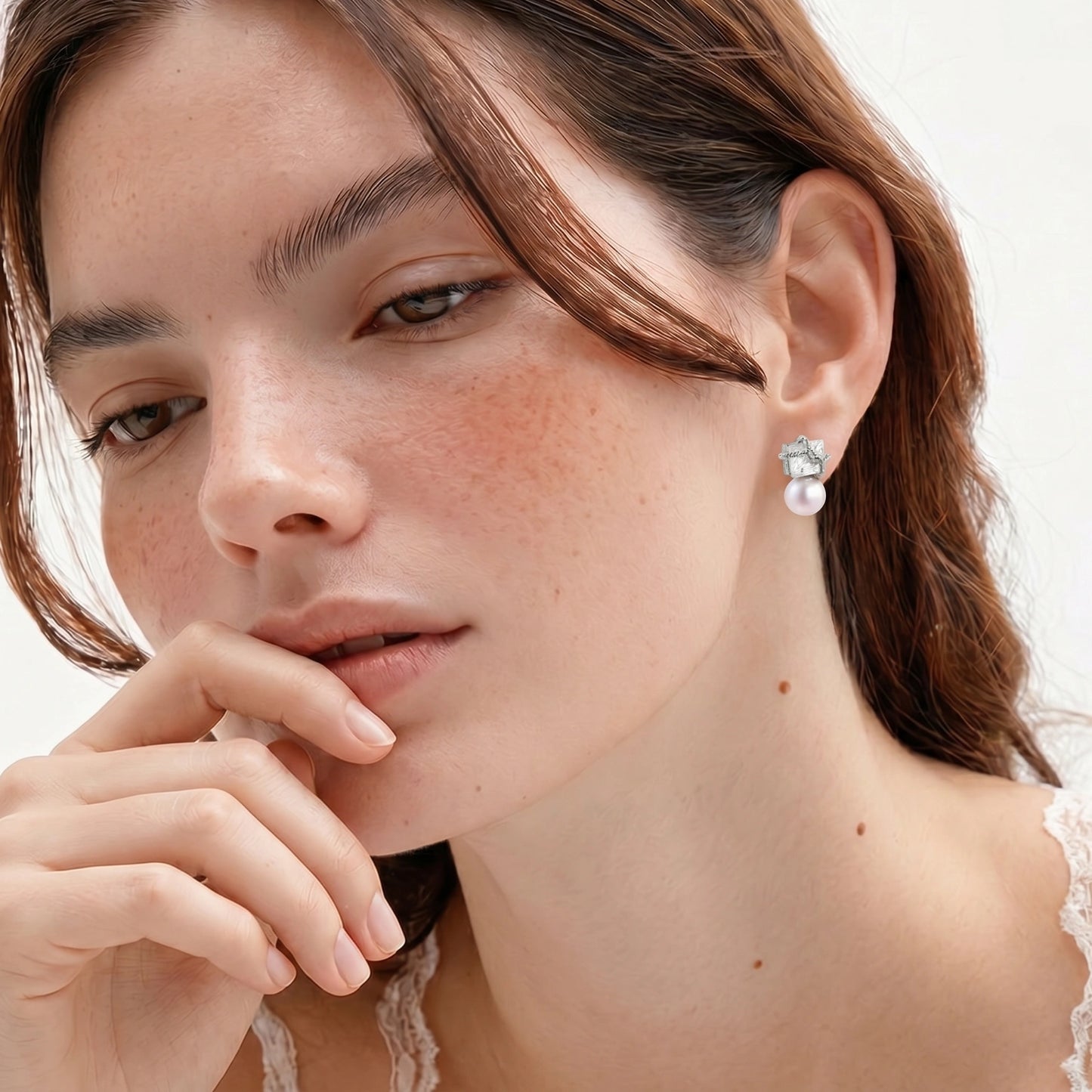Orecchini Pendenti Stardust con perle e cristalli — confezione regalo Fiora Boutique